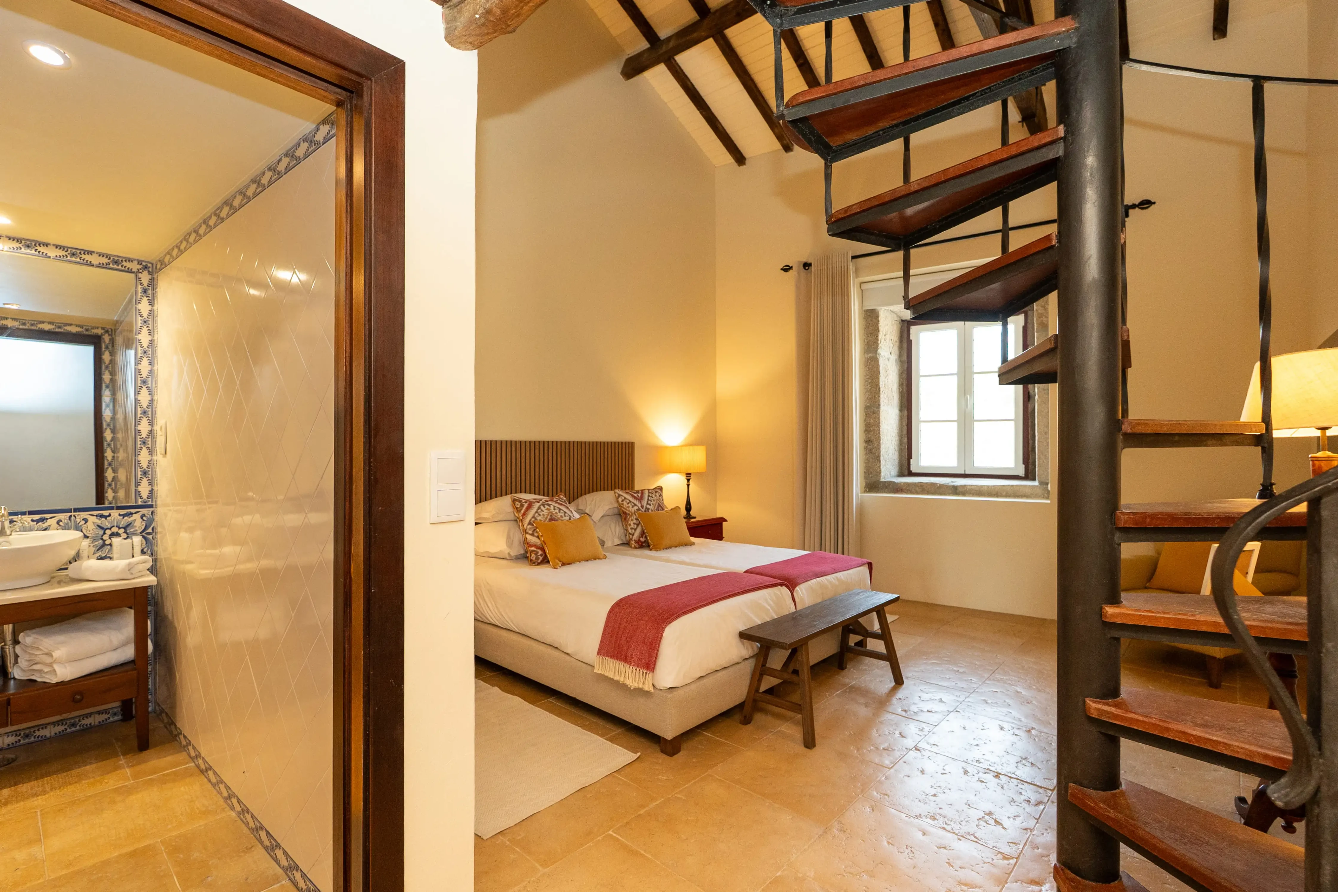 Casa do Lagar Standard Family Room at The Manor House Celeirós ideal for exclusive stays